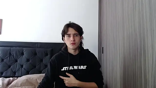 Snapshot of alex_connorr chatting on February 28, 3:15 pm alex connorr online show from February 28, 3:15 pm