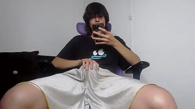 alex connorr online show from April 13, 7:07 pm