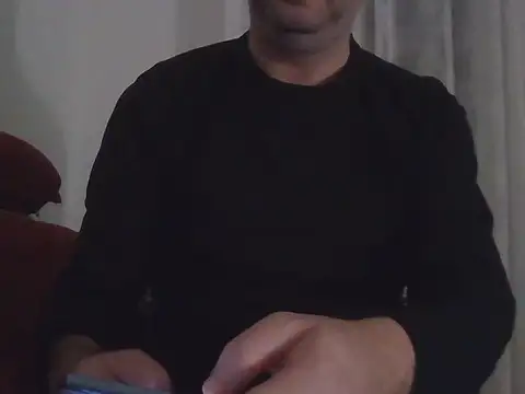 Snapshot of fikoivos chatting on October 31, 8:16 pm fikoivos online show from October 31, 8:16 pm