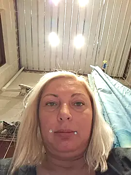 cutecatXXX online show from April 18, 9:48 pm