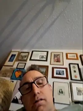 Snapshot of bibananaman chatting on April 28, 3:55 am bibananaman online show from April 28, 3:55 am