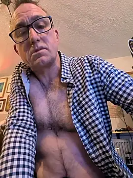 Snapshot of bibananaman chatting on April 8, 10:11 pm bibananaman online show from April 8, 10:11 pm