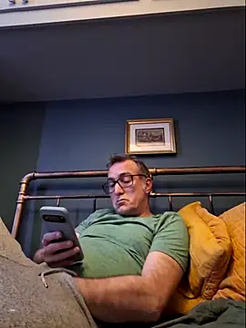 bibananaman online show from March 15, 11:45 pm