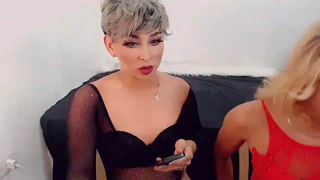 New Dolls online show from January 9, 6:20 am