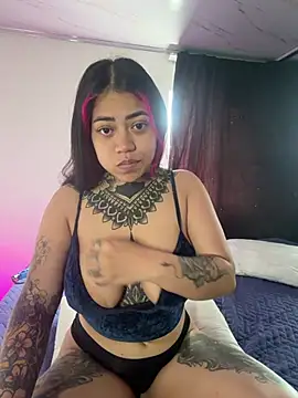 aliensexy online show from May 17, 8:42 pm