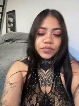 Snapshot of aliensexy chatting on March 22, 6:22 am aliensexy online show from March 22, 6:22 am