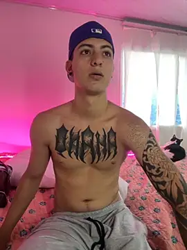 Snapshot of aliensexy chatting on September 25, 10:27 pm aliensexy online show from September 25, 10:27 pm