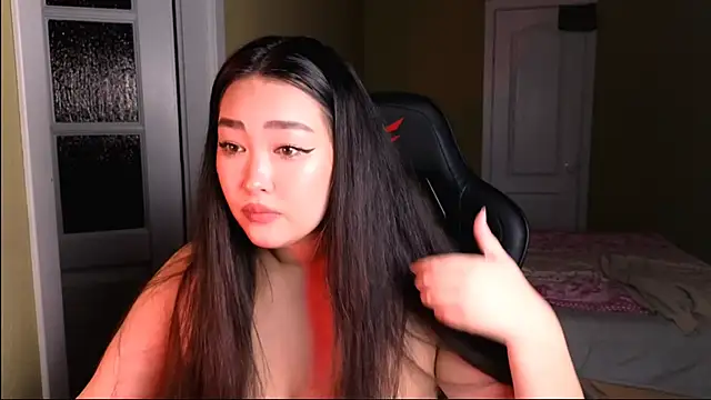 Erica Wayne online show from January 26, 5:23 pm