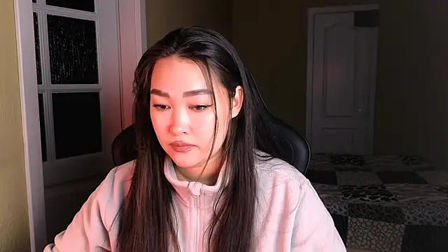 Erica Wayne online show from January 7, 2:41 pm