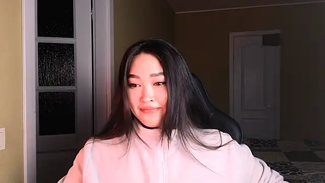 Erica Wayne online show from January 5, 6:35 am