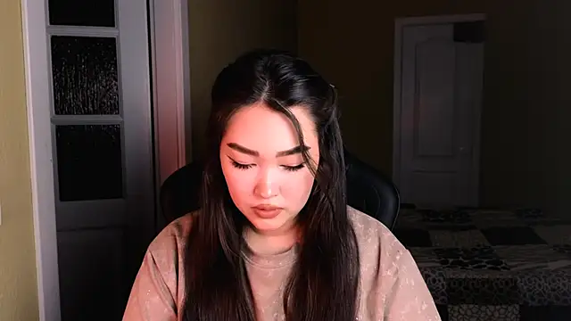 Erica Wayne online show from January 11, 11:12 am