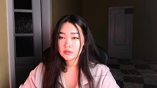 Erica Wayne online show from January 5, 9:48 am