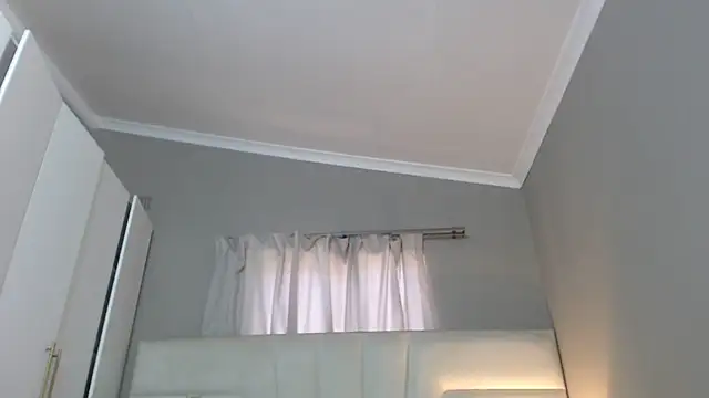 Snapshot of naughtyblackdolie chatting on September 18, 8:28 am naughtyblackdolie online show from September 18, 8:28 am