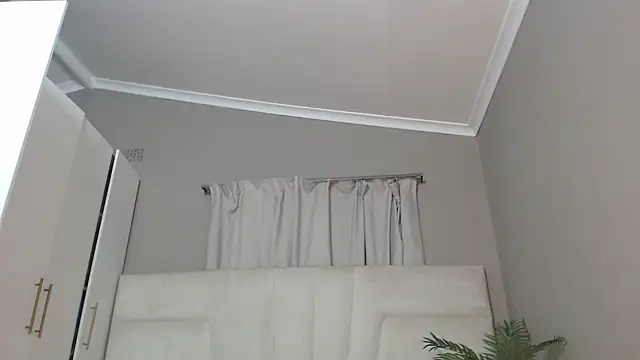 Snapshot of naughtyblackdolie chatting on March 14, 6:50 pm naughtyblackdolie online show from March 14, 6:50 pm