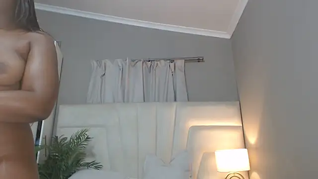 Snapshot of naughtyblackdolie chatting on September 16, 8:32 pm naughtyblackdolie online show from September 16, 8:32 pm