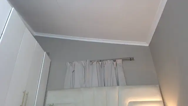 naughtyblackdolie online show from April 12, 7:06 pm