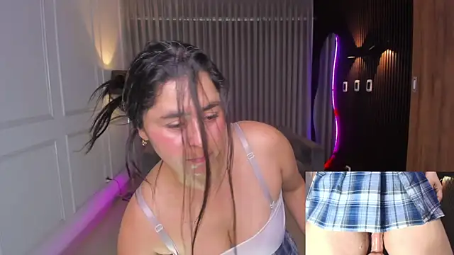 Snapshot of Anna_parkker_ chatting on February 28, 7:46 pm Anna parkker online show from February 28, 7:46 pm