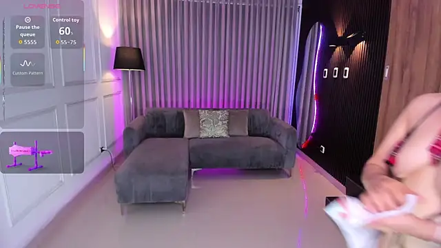 Anna parkker  online show from December 22, 7:36 pm