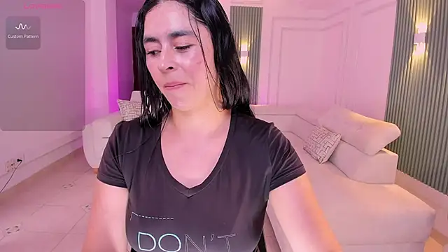 Snapshot of Anna_parkker_ chatting on June 20, 7:19 pm Anna parkker online show from June 20, 7:19 pm