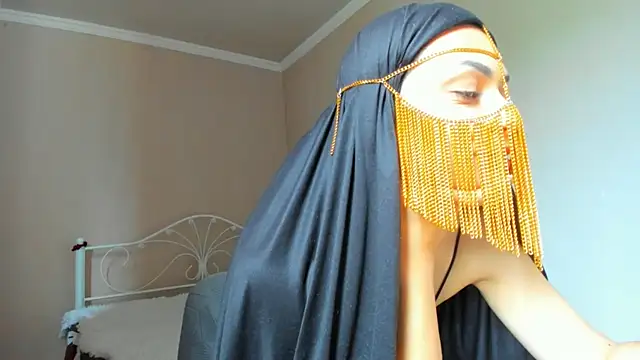  cleopattra  online show from May 4, 8:50 am