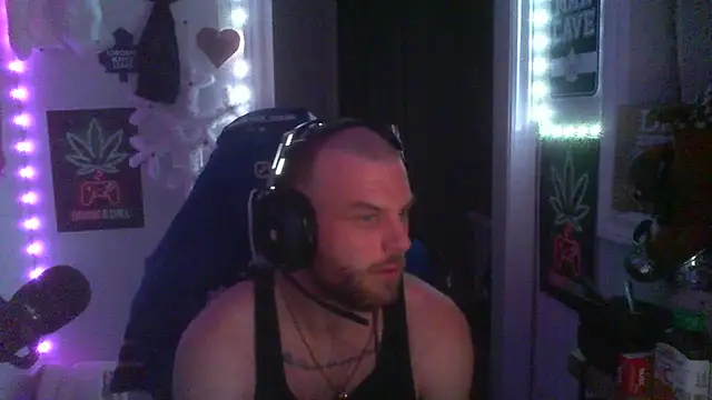 GeneralXMillyX online show from November 17, 7:01 am