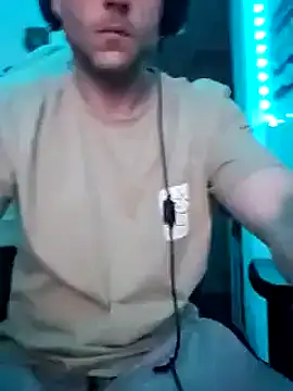 Snapshot of GeneralXMillyX chatting on January 7, 7:20 am GeneralXMillyX online show from January 7, 7:20 am