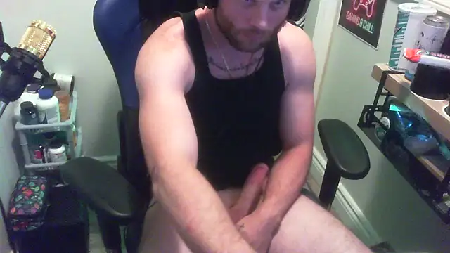 Snapshot of GeneralXMillyX chatting on October 9, 7:31 am GeneralXMillyX online show from October 9, 7:31 am