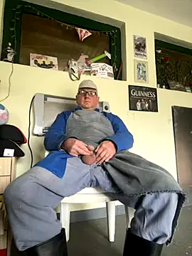 Snapshot of oldgayman chatting on October 28, 12:37 pm oldgayman online show from October 28, 12:37 pm