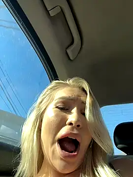 DreamPussyy online show from October 25, 5:39 am