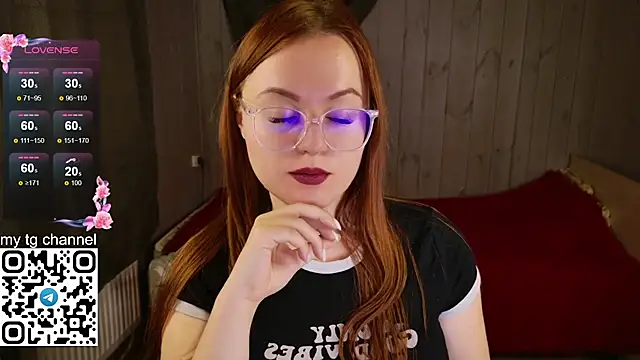 Lila Pitt online show from January 5, 8:52 pm