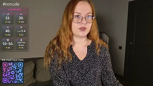 Lila Pitt online show from May 9, 7:34 am