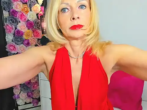 CrystalHotty online show from March 12, 4:22 pm