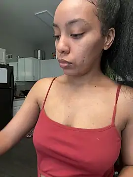 juicyyy323 online show from December 19, 10:32 pm