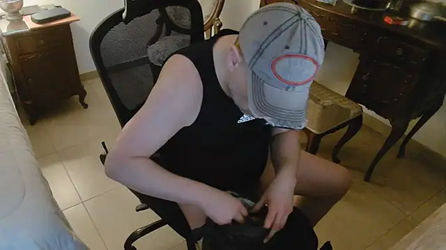 slzypvtpig online show from February 7, 11:51 am