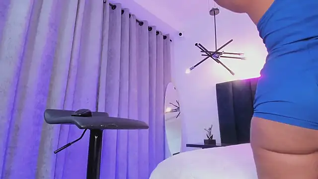 alaia7h online show from April 21, 1:42 am