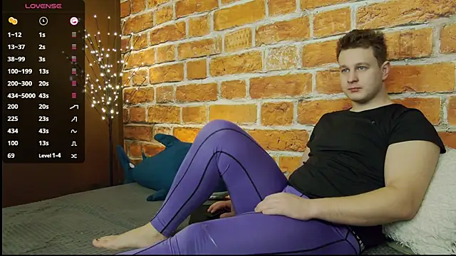 charlie smiley online show from December 17, 2:05 am