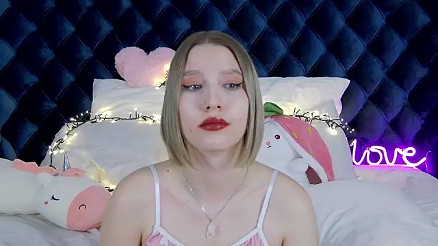 Snapshot of LiliLinn chatting on March 3, 1:56 pm LiliLinn online show from March 3, 1:56 pm