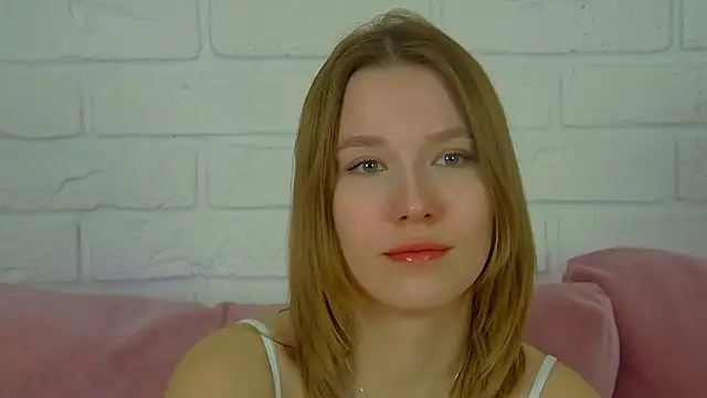 LiliLinn online show from February 6, 5:03 am