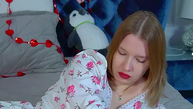 LiliLinn online show from February 17, 4:43 am