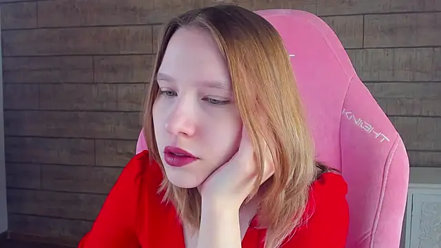 LiliLinn online show from March 28, 5:41 am