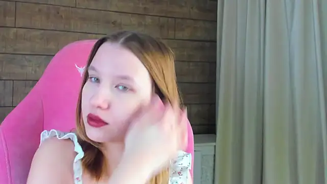 LiliLinn online show from June 2, 4:34 am