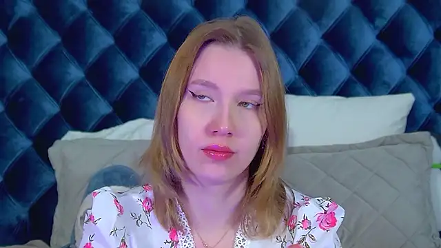 LiliLinn online show from February 21, 4:58 am