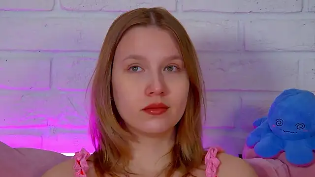 LiliLinn online show from May 16, 4:22 am