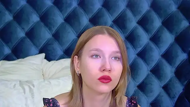 LiliLinn online show from November 29, 4:56 am