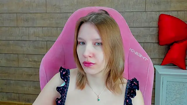 LiliLinn online show from February 24, 4:35 am