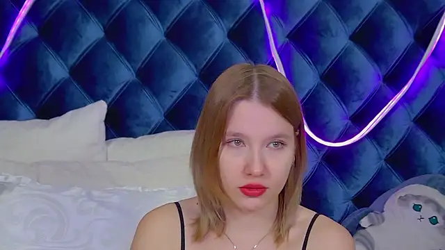 LiliLinn online show from November 22, 5:06 am