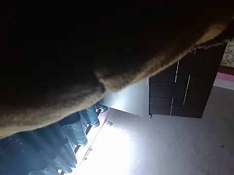 silky milky online show from November 9, 9:19 pm