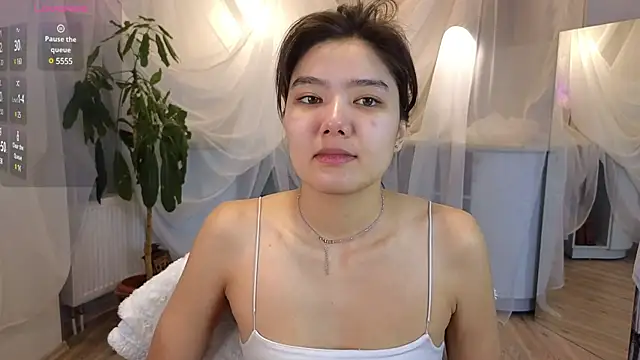 Snapshot of EmmaFisherf chatting on March 22, 2:48 am EmmaFisherf online show from March 22, 2:48 am