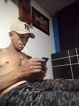 luiseduardomarta online show from March 23, 3:06 am