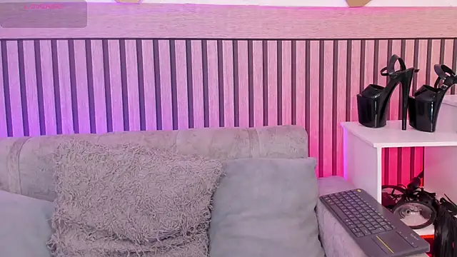 NinaInk online show from June 26, 5:52 pm